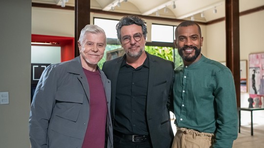 Rodrigo Lombardi surge em 'Três Graças' nesta sexta-feira: 'Feliz em somar à história' Rodrigo Lombardi surge em 'Três Graças' nesta sexta-feira: 'Feliz em somar à história'